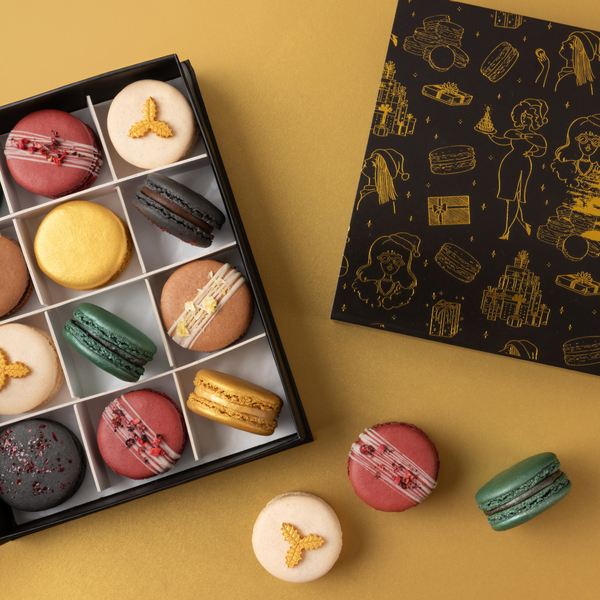 A Luxury Christmas Moment – Macarons & Cocktail Hamper