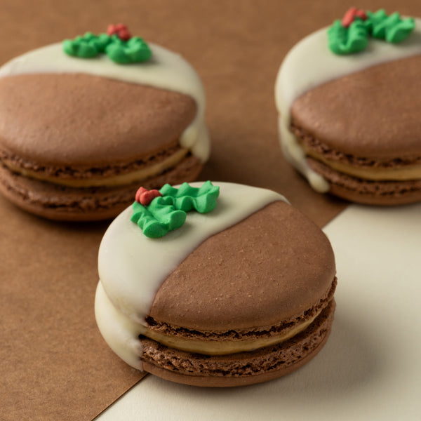 Christmas Pudding Macaron Gift