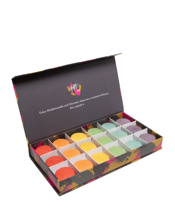 Bright macaron gift box with strawberry, peach, pistachio and salted caramel, perfect for birthdays and anniversaries