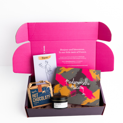 A Moment to Indulge - Luxury Hot Chocolate & Macaron Pamper Gift Set